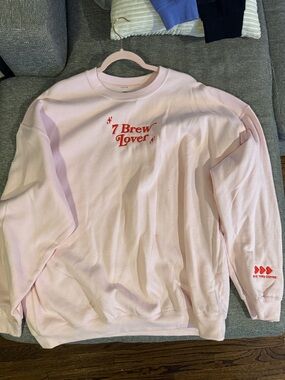 7 Brew Lover Pink Crewneck Sweatshirt — Soft Pastel Pullover